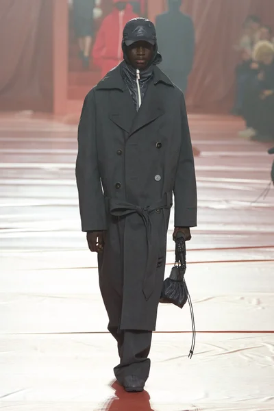 Look 40